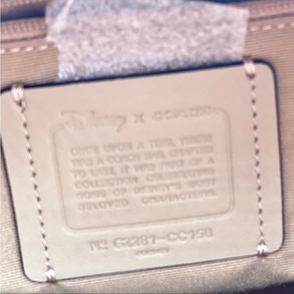 Disney X Coach Mini Court Backpack With Cruella Motif - Picture 6 of 13